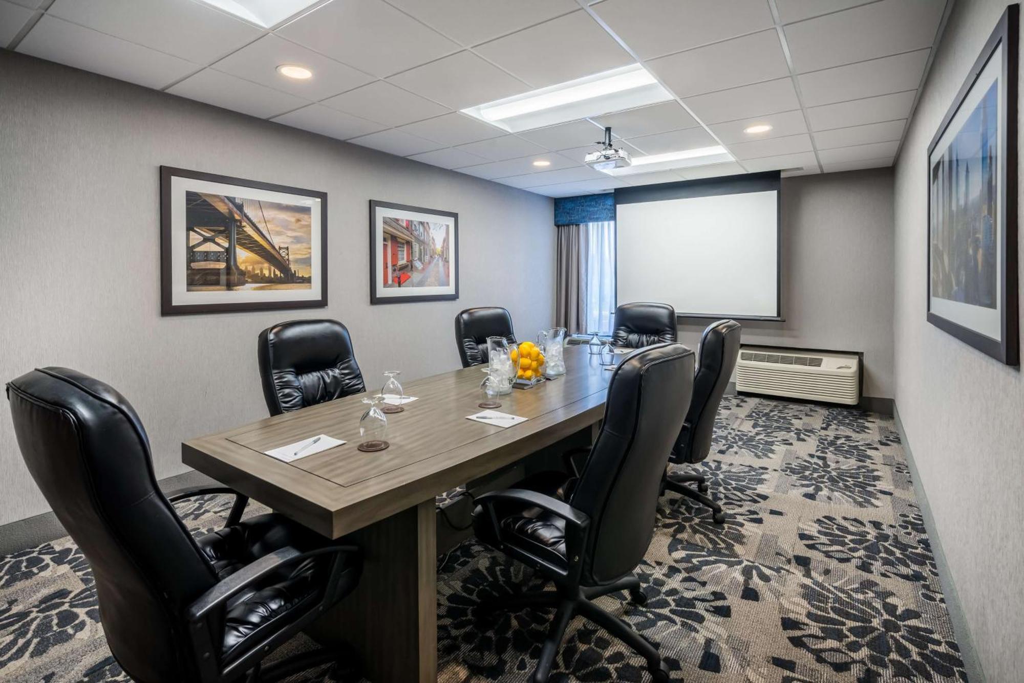 Hampton Inn Plymouth Meeting Extérieur photo
